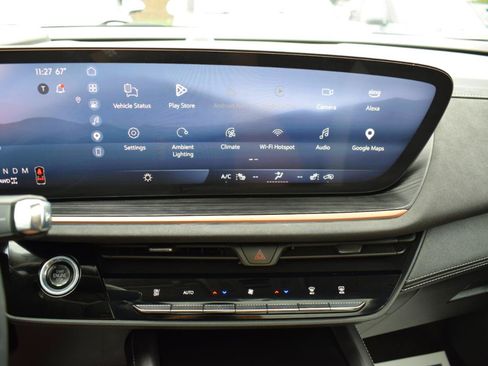 Used 2025 Buick Envision Sport Touring AWD/4WD image 33