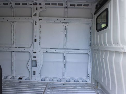 Used 2024 RAM ProMaster 2500 w/ Convenience Group FWD image 24