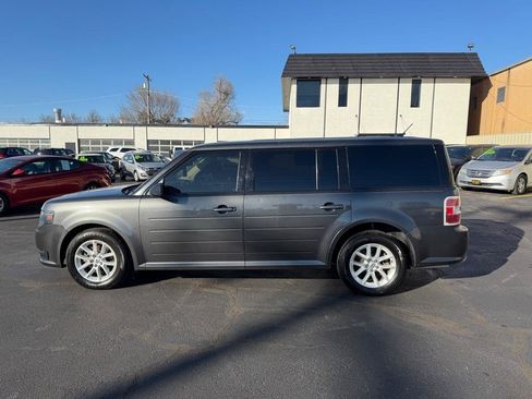 Used 2017 Ford Flex SE FWD image 3