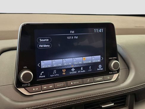 Used 2023 Nissan Rogue SV image 21