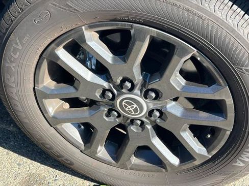 Certified 2024 Toyota Sequoia Platinum AWD/4WD image 15