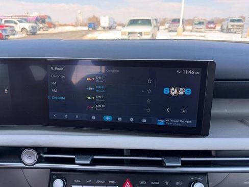 Used 2025 Hyundai Tucson SE FWD image 14