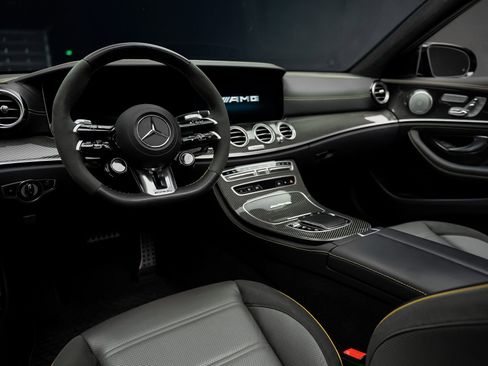 Used 2023 Mercedes-Benz E 63 AMG S image 2