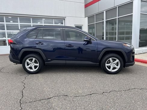 Used 2023 Toyota RAV4 XLE w/ Convenience Package AWD/4WD image 17
