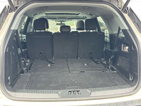 Used 2023 Ford Explorer XLT w/ Equipment Group 202A image 13