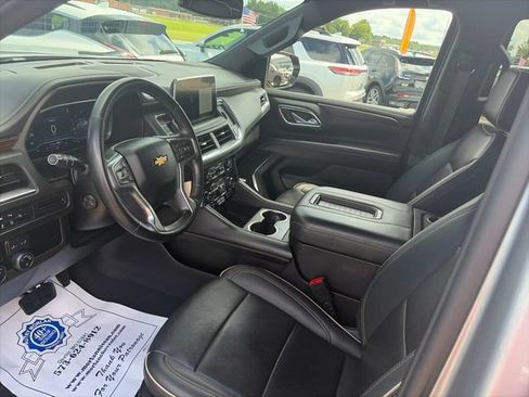 Used 2024 Chevrolet Tahoe Premier AWD/4WD image 17