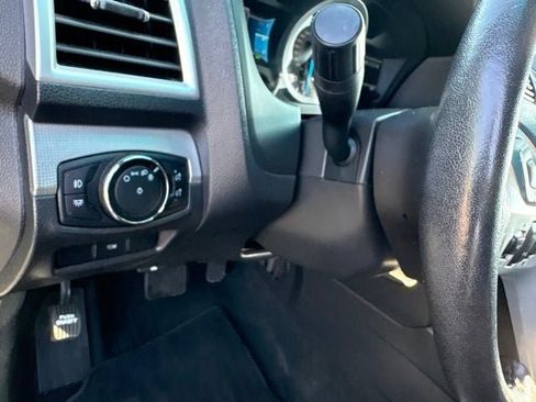 Used 2014 Ford Explorer XLT w/ Equipment Group 202A AWD/4WD image 23