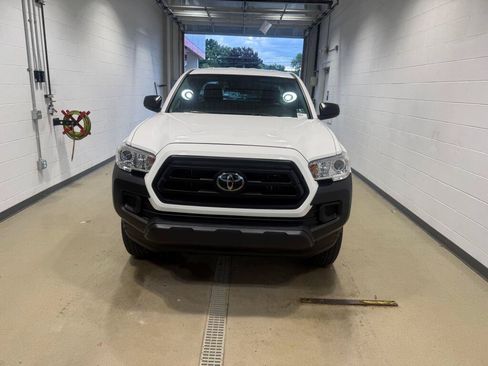 Certified 2023 Toyota Tacoma SR AWD/4WD image 8