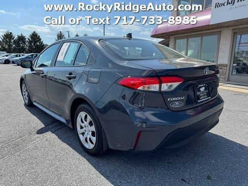 Used 2025 Toyota Corolla LE FWD image 5