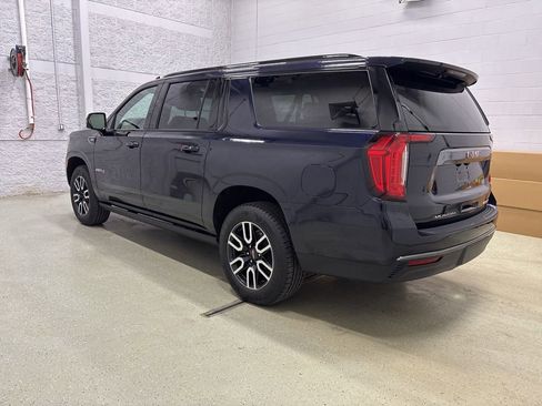Used 2023 GMC Yukon XL AT4 w/ Technology Package image 6