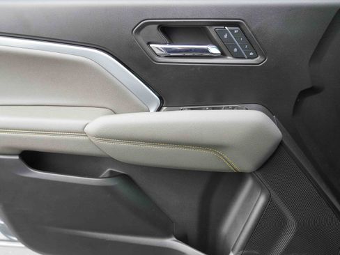 Used 2023 Chevrolet Colorado ZR2 w/ ZR2 Convenience Package III image 29