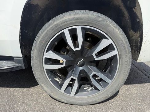 Used 2019 Chevrolet Tahoe Premier image 9