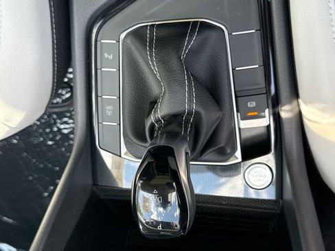 New 2026 Volkswagen Taos SE FWD image 21
