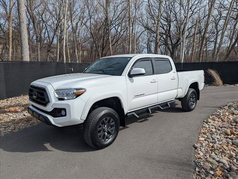 Used 2021 Toyota Tacoma SR5 image 1