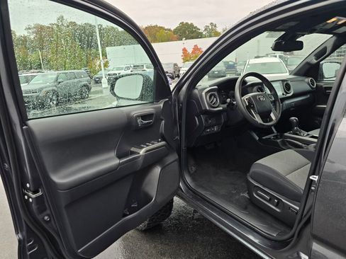 Used 2023 Toyota Tacoma TRD Off-Road w/ Technology Package image 20