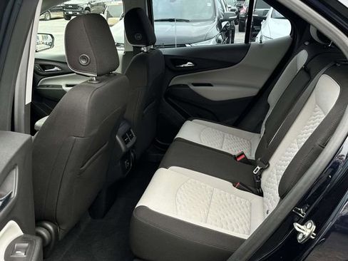 Used 2020 Chevrolet Equinox LS image 18
