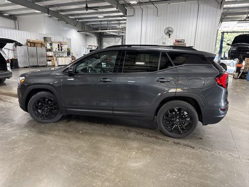 Used 2019 GMC Terrain SLT w/ Preferred Package AWD/4WD image 5