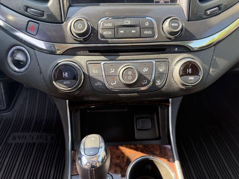 Used 2014 Chevrolet Impala LTZ FWD image 23