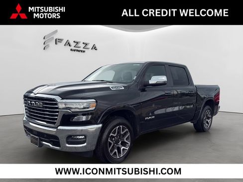 Used 2025 RAM 1500 Laramie AWD/4WD image 1