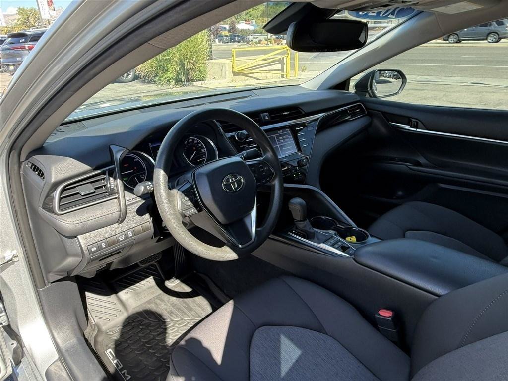 Used 2020 Toyota Camry LE w/ Fleet Convenience Package FWD image 12