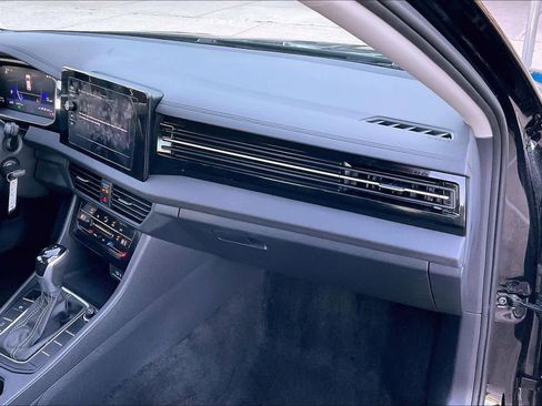 Used 2025 Volkswagen Jetta S image 17