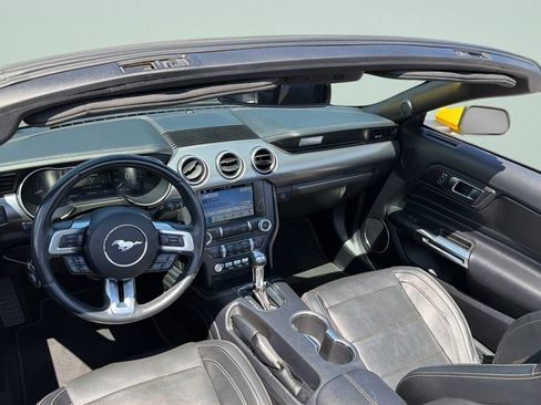 Used 2018 Ford Mustang Premium w/ Equipment Group 201A RWD image 31