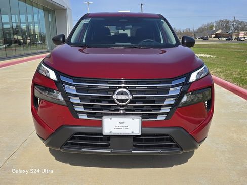 Used 2025 Nissan Rogue S image 8