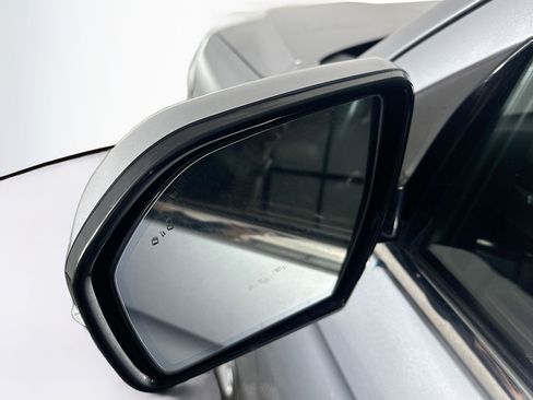 Used 2024 Ford Expedition Limited image 16