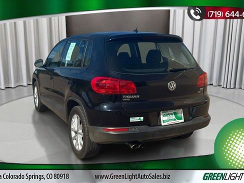 Used 2017 Volkswagen Tiguan S image 3