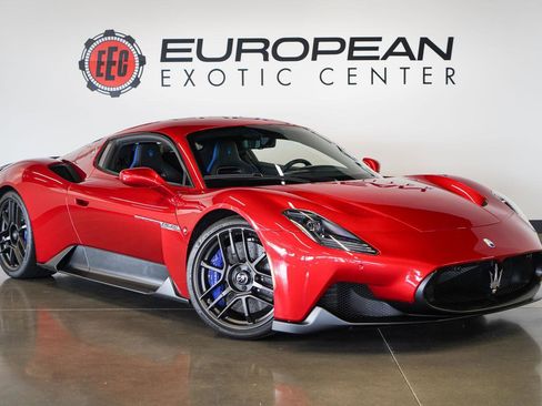 Used 2022 Maserati MC20 image 1