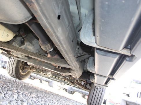 Used 2014 Chevrolet Suburban LS image 27