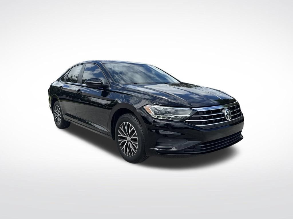 Used 2020 Volkswagen Jetta SE w/ SE Cold Weather Package FWD image 2