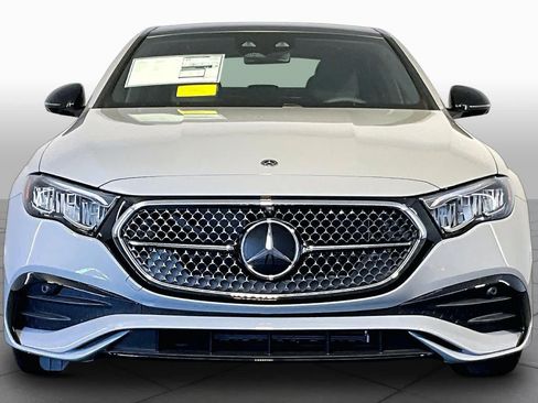New 2026 Mercedes-Benz E 350 4MATIC Sedan image 2