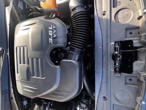 Used 2018 Chrysler 300 S w/ 300S Premium Group image 19