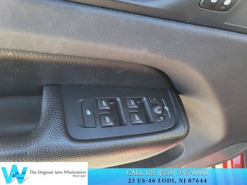 Used 2018 Volvo XC60 T5 Momentum w/ Vision Package AWD/4WD image 13
