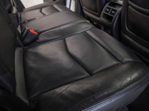 Used 2017 Cadillac XT5 Luxury image 35