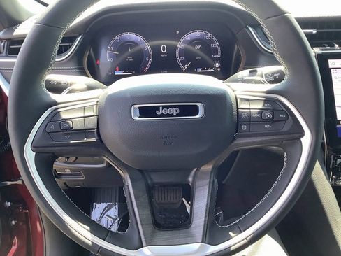 New 2025 Jeep Grand Cherokee Limited w/ Trailer Tow Package image 11