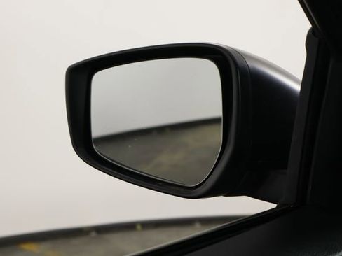 Used 2021 Nissan Kicks S image 34