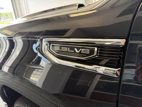 Used 2025 GMC Sierra 1500 SLT AWD/4WD image 12