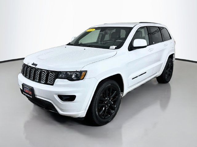 Used 2018 Jeep Grand Cherokee Altitude AWD/4WD image 3