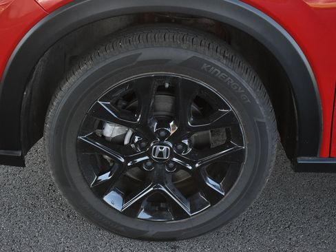 Used 2025 Honda HR-V Sport image 11