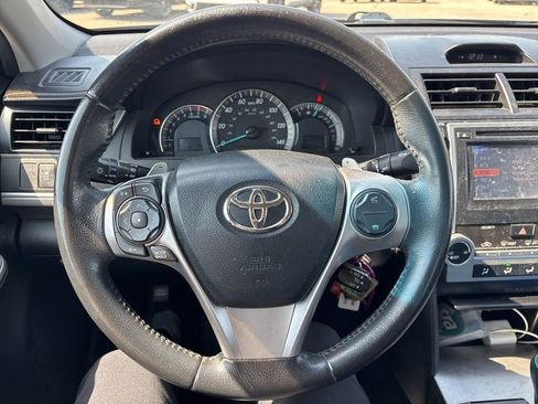 Used 2012 Toyota Camry SE image 19