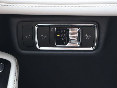 New 2026 Lincoln Aviator AWD image 16