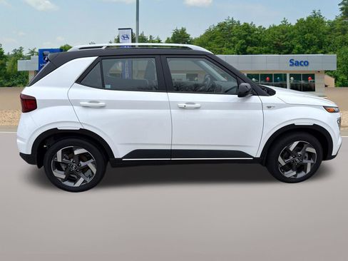 Certified 2025 Hyundai Venue Limited FWD image 6