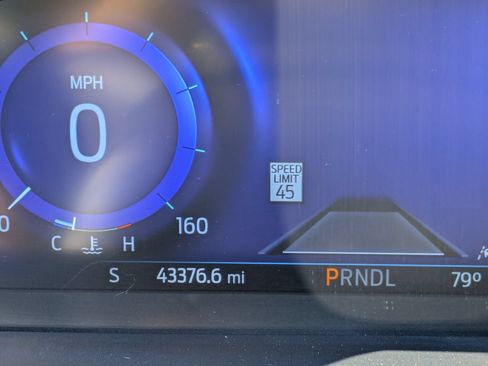 Certified 2023 Ford Explorer Platinum w/ Technology Package AWD/4WD image 21