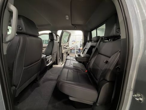 Used 2023 GMC Sierra 1500 SLT w/ SLT Premium Plus Package AWD/4WD image 13