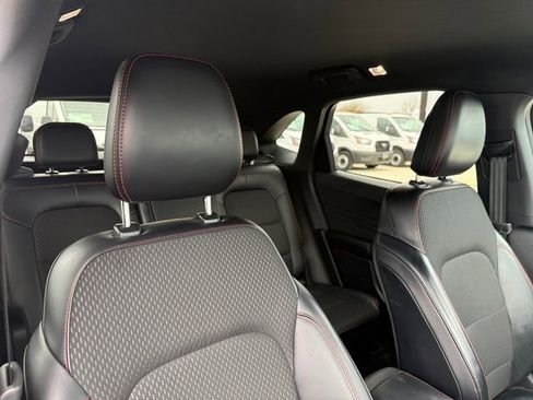Used 2025 Ford Escape ST-Line image 10