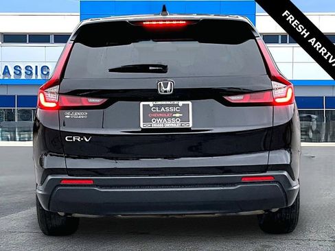 Used 2025 Honda CR-V LX image 6