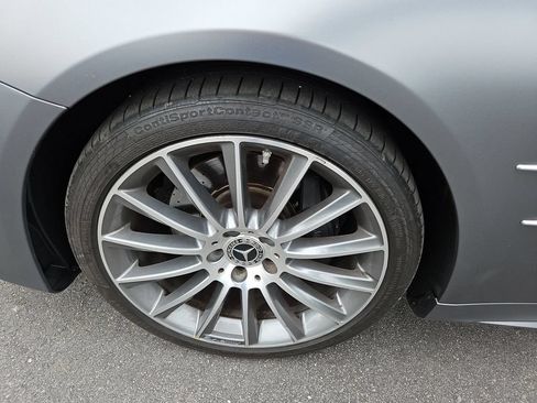 Used 2018 Mercedes-Benz SL 550 image 32