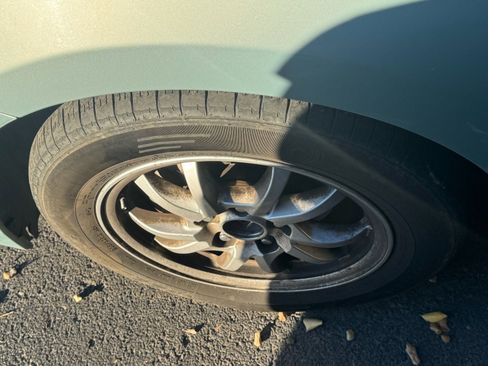 Used 2015 Toyota Prius V Three image 6